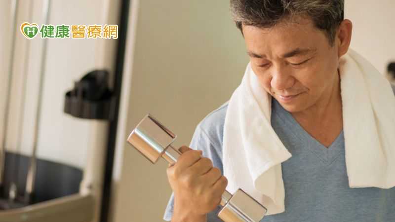 運動打球越來越力不從心 爸爸老 了還是進入男性更年期？